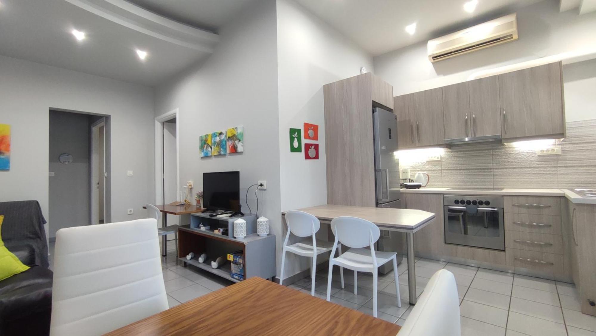 Dennis Stylish Apartment Kato Daratso Ngoại thất bức ảnh